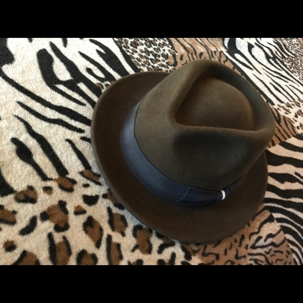 Brown new fidora never been worn